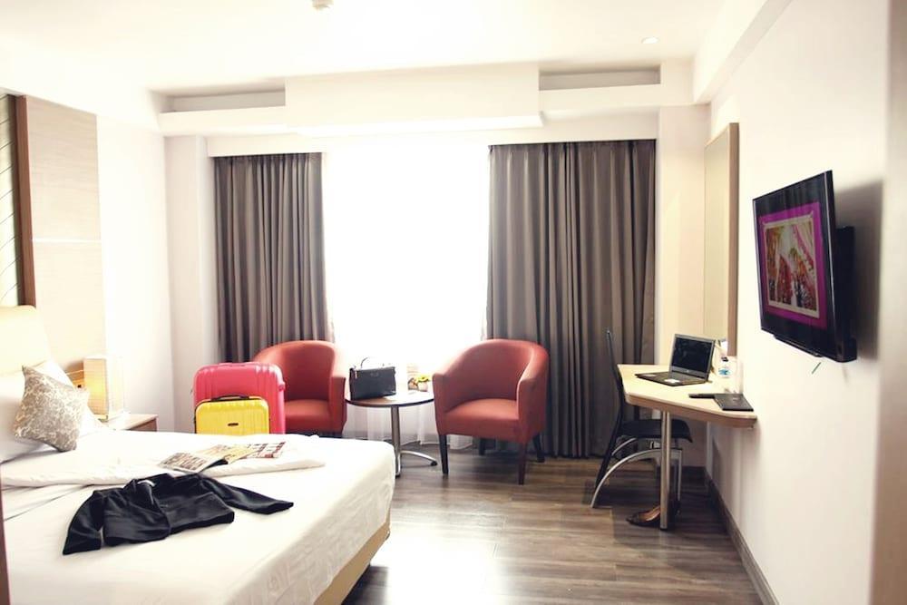 Orchardz Hotel Industri Jakarta Kemayoran Exterior foto