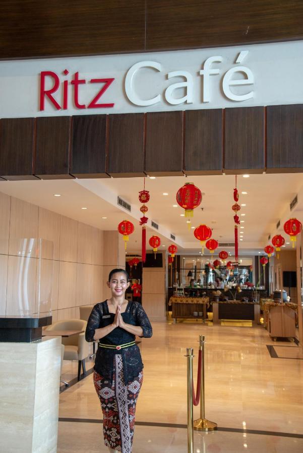 Orchardz Hotel Industri Jakarta Kemayoran Exterior foto