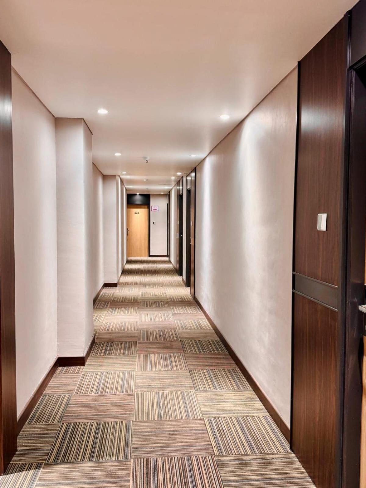 Orchardz Hotel Industri Jakarta Kemayoran Exterior foto