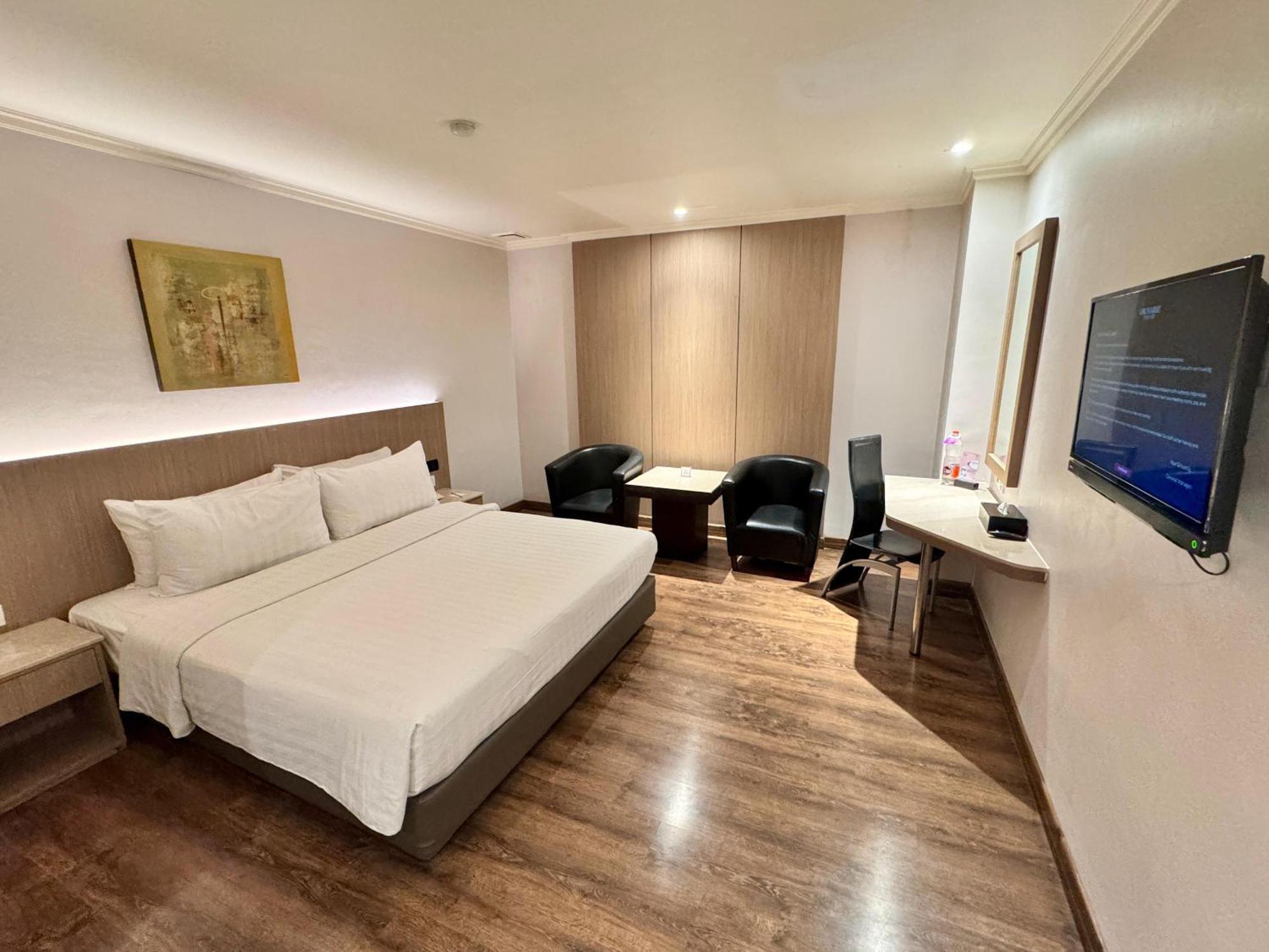 Orchardz Hotel Industri Jakarta Kemayoran Exterior foto