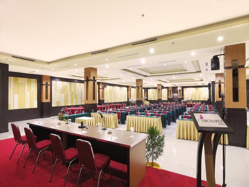 Orchardz Hotel Industri Jakarta Kemayoran Exterior foto